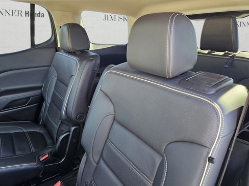 Used 2023 GMC Acadia Denali w/ Denali Technology Package image 34