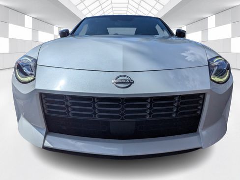 Certified 2024 Nissan Z Performance w/ Floor Mat Package RWD image 2