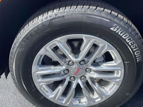 Certified 2023 GMC Yukon SLT image 8