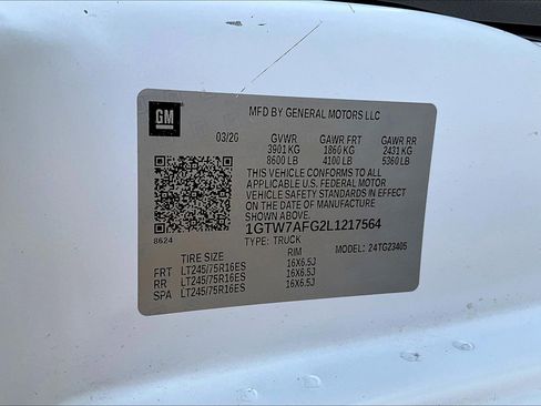 Used 2020 GMC Savana 2500 w/ Driver Convenience Package RWD image 12