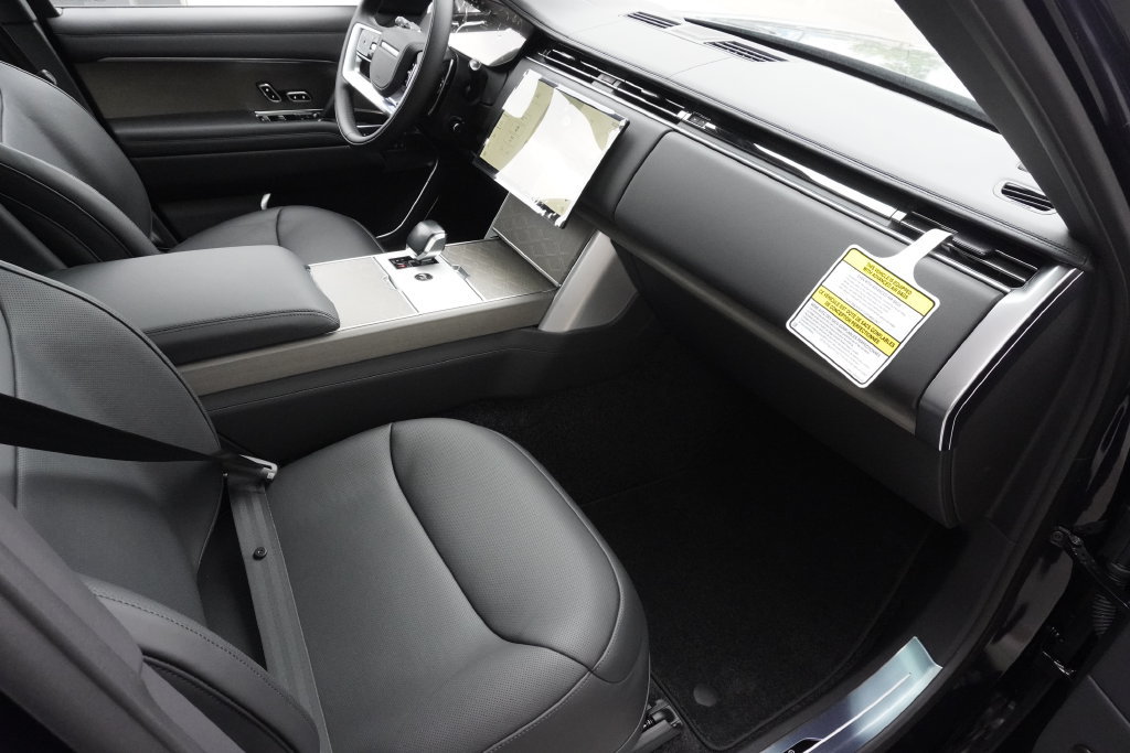 New 2026 Land Rover Range Rover SV AWD/4WD image 22