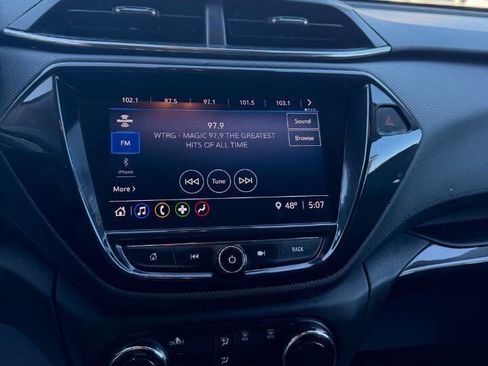 Used 2021 Chevrolet TrailBlazer LT w/ Sun and Liftgate Package image 13