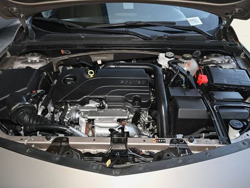 Used 2023 Chevrolet Malibu LT FWD image 15