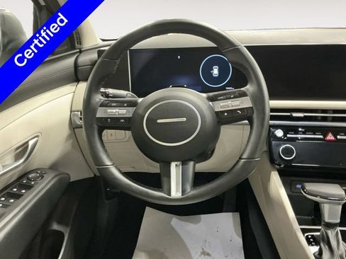 Certified 2025 Hyundai Tucson SEL AWD/4WD image 13