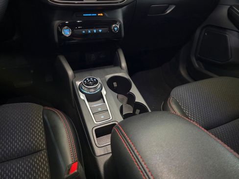 Used 2025 Ford Escape ST-Line w/ Equipment Group 301A image 19