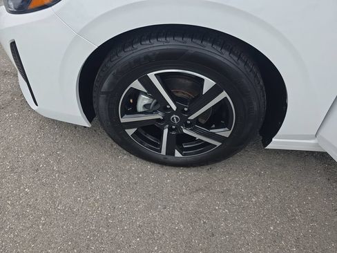 Used 2025 Nissan Sentra SV FWD image 23