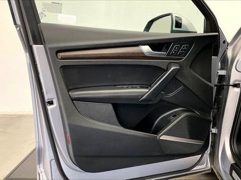 Used 2024 Audi Q5 2.0T Premium Plus AWD/4WD image 25