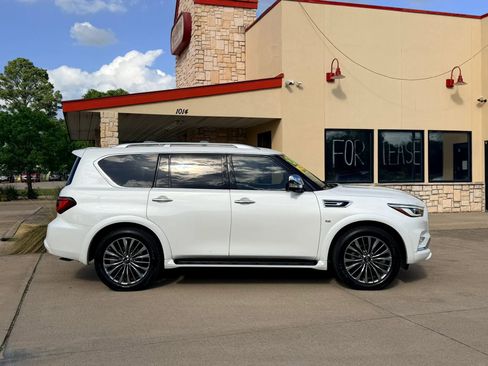 Used 2020 INFINITI QX80 Luxe w/ Proactive Package image 6