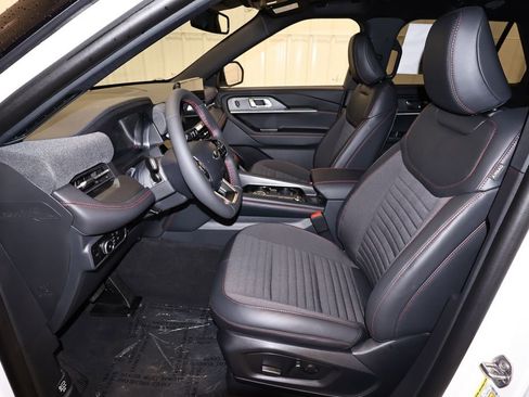 New 2026 Ford Explorer ST-Line image 12