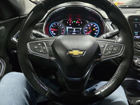 Used 2017 Chevrolet Malibu LT w/ Leather Package image 35