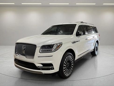 Used 2021 Lincoln Navigator L Black Label w/ Cargo Convenience Package image 18