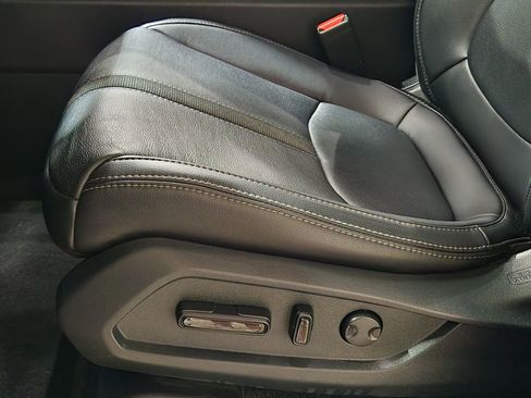 Used 2023 Honda Pilot Touring image 44