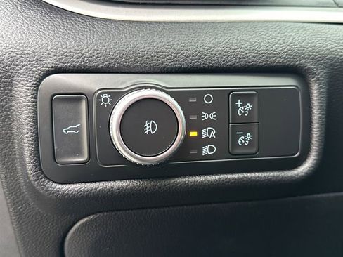 Used 2022 Ford Explorer XLT w/ Equipment Group 202A image 30