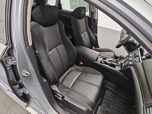 Used 2020 Honda Accord EX image 39
