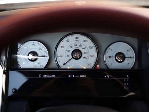 Used 2017 Rolls-Royce Ghost image 33