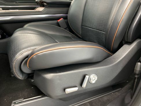 New 2027 Lincoln Navigator Black Label AWD/4WD image 19