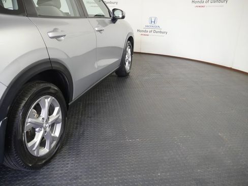 Used 2024 Honda HR-V LX image 4