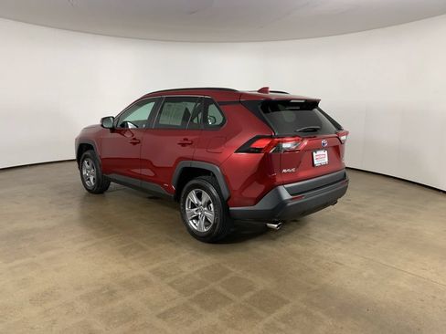 Used 2022 Toyota RAV4 XLE w/ XLE Grade Weather Package AWD/4WD image 14