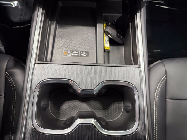 Used 2026 GMC Acadia Elevation w/ Elevation Premium Package FWD image 19