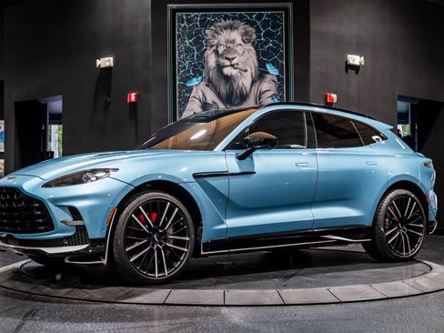 Used 2023 Aston Martin DBX 707 AWD/4WD image 3