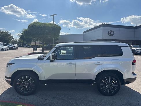 Certified 2026 Lexus GX 550 w/ Accessory Package (ZB) AWD/4WD image 2