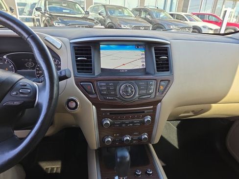 Used 2018 Nissan Pathfinder Platinum w/ Cargo Package image 17