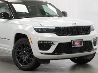 New 2025 Jeep Grand Cherokee Summit w/ Obsidian Package video 3