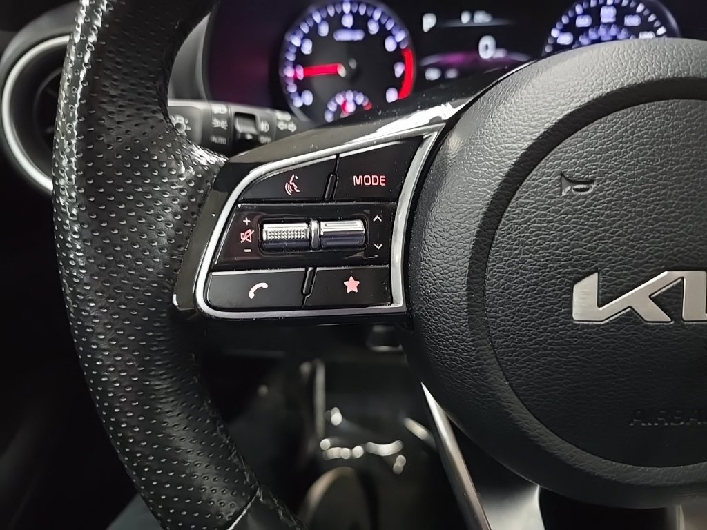 Used 2022 Kia Forte GT-Line FWD image 19