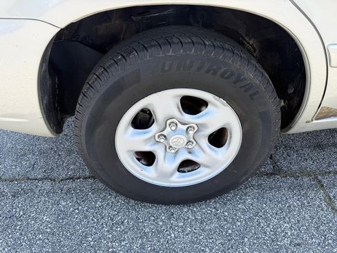 Used 2006 Toyota Highlander 2WD image 16