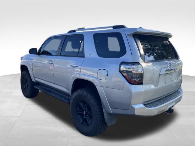 Used 2020 Toyota 4Runner SR5 Premium AWD/4WD image 8