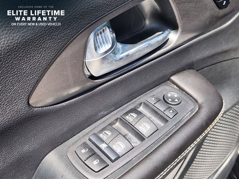 Used 2026 Chrysler Pacifica Select w/ S Appearance Package FWD image 22