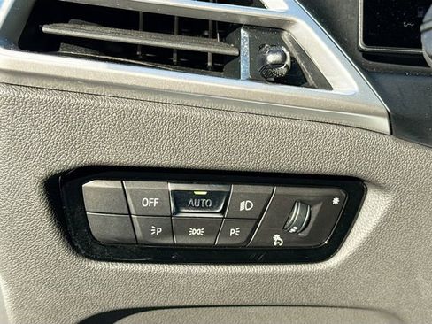 Used 2025 BMW 330i xDrive Sedan image 12