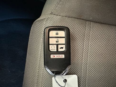 Used 2019 Honda CR-V EX image 17
