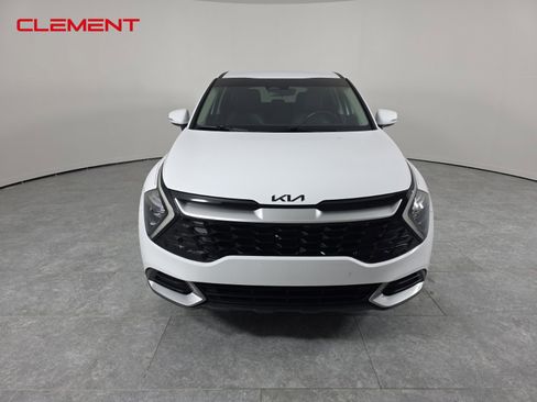 Used 2023 Kia Sportage EX image 2