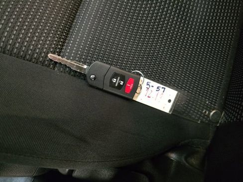 Used 2012 MAZDA MAZDA3 i Touring image 30