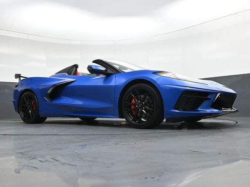 Used 2023 Chevrolet Corvette Stingray Preferred Conv w/ 2LT image 32