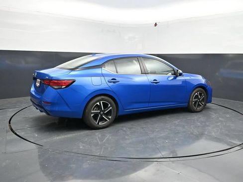 Used 2024 Nissan Sentra SV FWD image 8