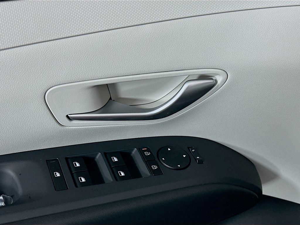 New 2026 Hyundai Tucson SE FWD image 18