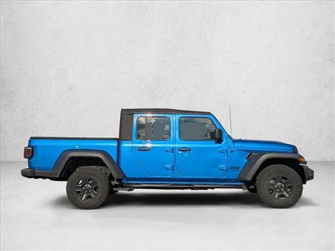 Used 2022 Jeep Gladiator Sport AWD/4WD image 4