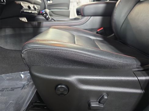 Used 2024 Dodge Durango GT image 31