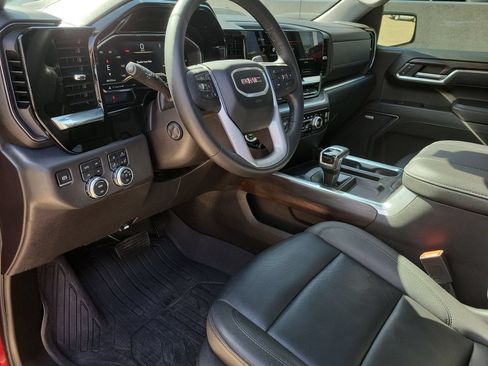 Used 2024 GMC Sierra 1500 SLT AWD/4WD image 10