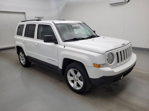 Used 2016 Jeep Patriot Latitude AWD/4WD image 11