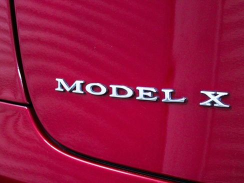 Used 2018 Tesla Model X 75D AWD/4WD image 18