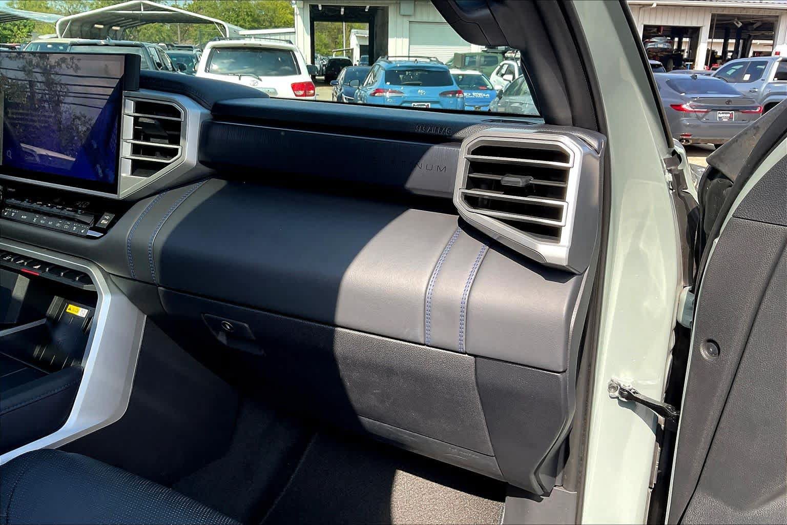 Used 2024 Toyota Tundra Platinum AWD/4WD image 19
