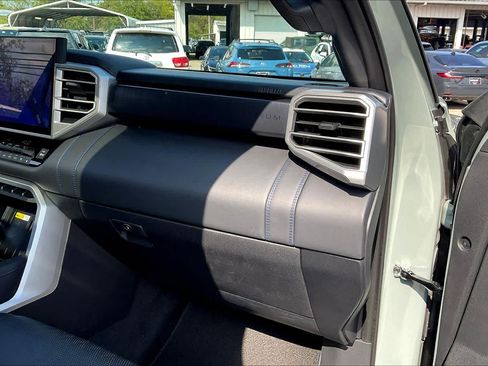 Used 2024 Toyota Tundra Platinum AWD/4WD image 19