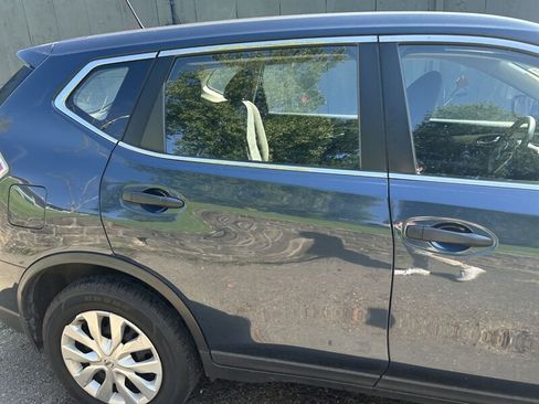 Used 2016 Nissan Rogue S AWD/4WD image 19
