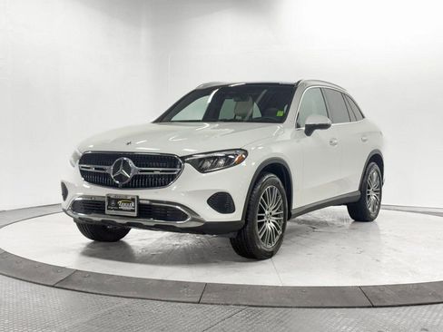 Certified 2025 Mercedes-Benz GLC 300 4MATIC image 3