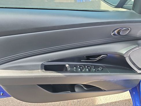 Used 2025 Hyundai Elantra SEL FWD image 10