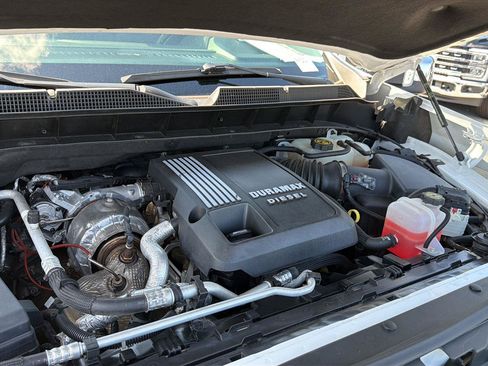 Used 2023 Chevrolet Silverado 1500 LTZ AWD/4WD image 39