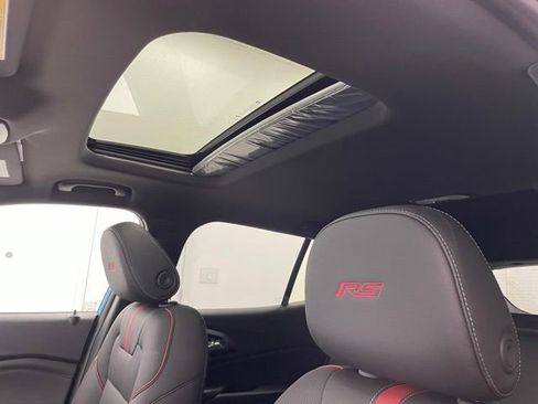 New 2026 Chevrolet Trax RS w/ Sunroof Package FWD image 7